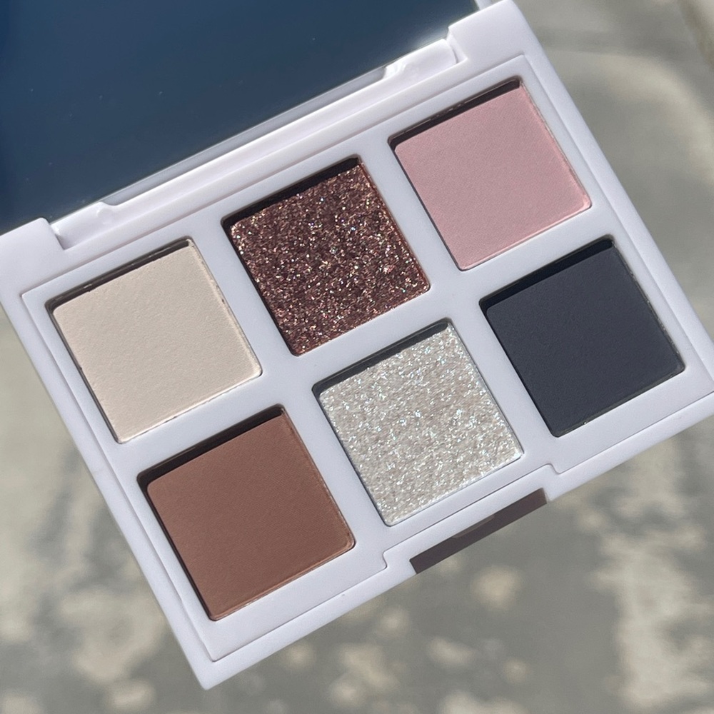 Lithe Beauty Eyeshadow Palette with Six Shades